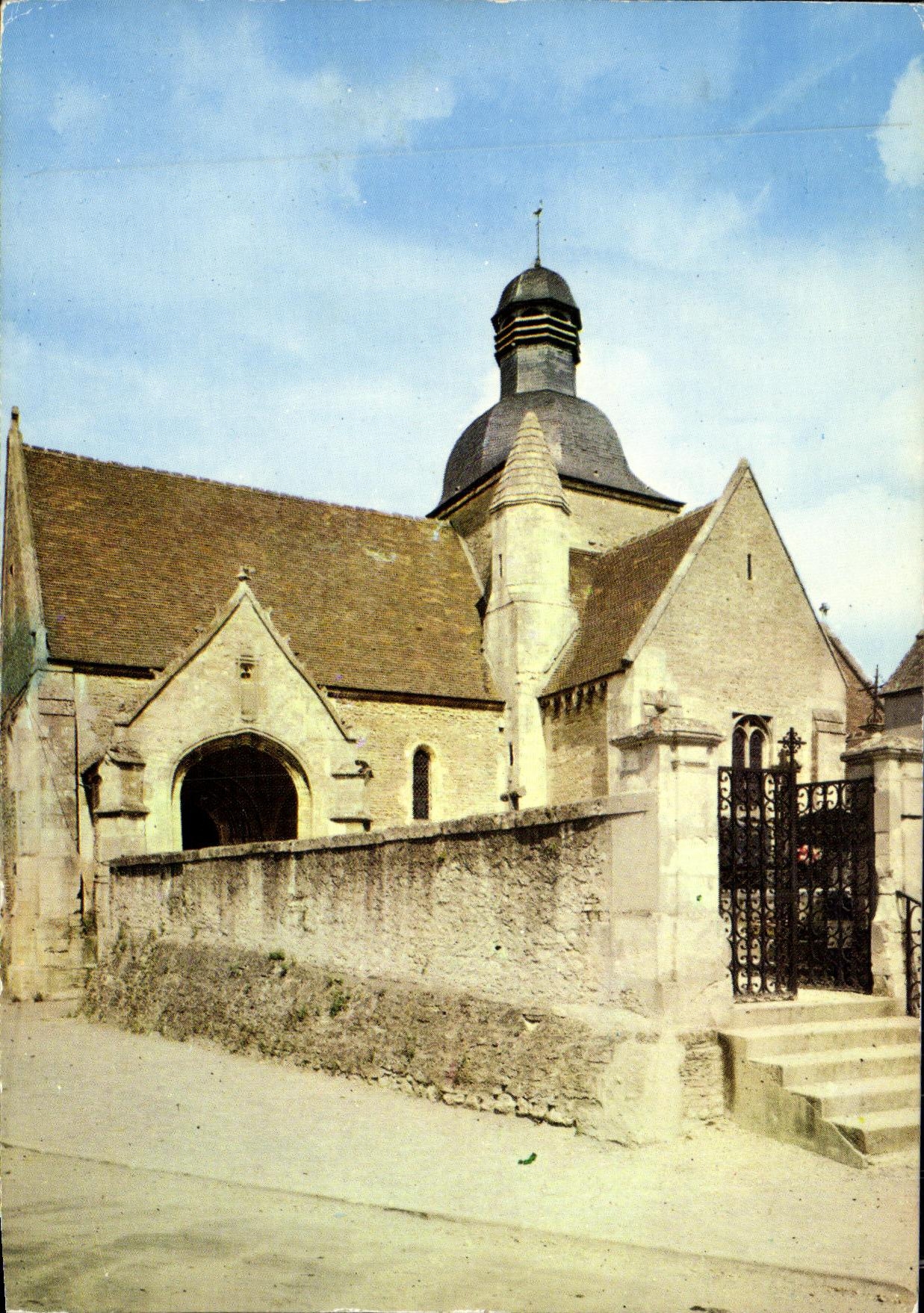 MODERN CARD Mezidon Gun Church of Breuil
