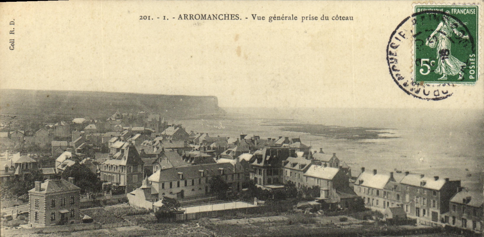 Opinion de Arromanches de la POSTAL de la VENDIMIA tomada de la cuesta