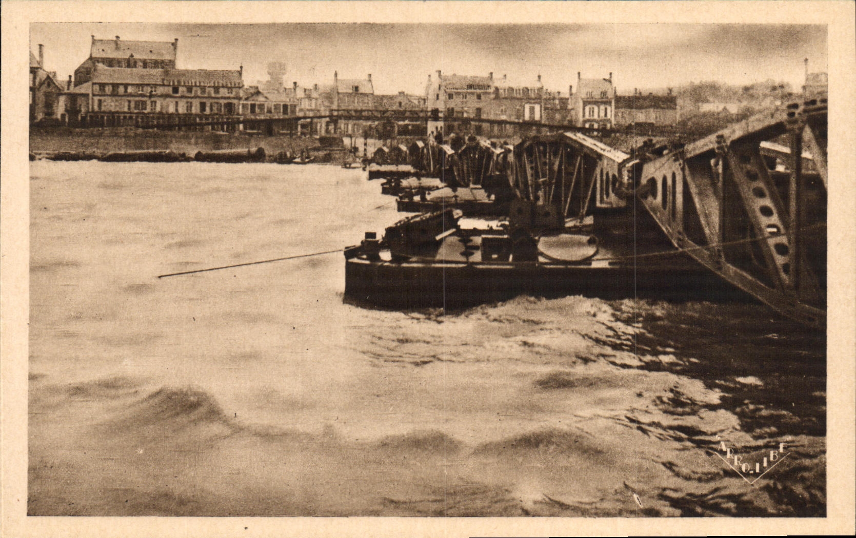 VINTAGE POSTCARD Arromanches les Bains the Port of the Perspective Release broad on the Militaria dam