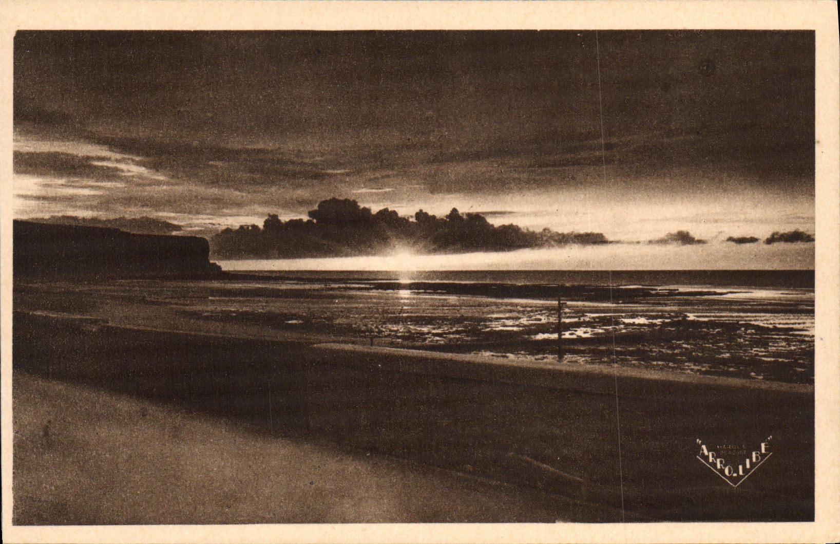 POSTAL Arromanches de la VENDIMIA les Bains el puerto de la puesta del sol del lanzamiento por marea baja