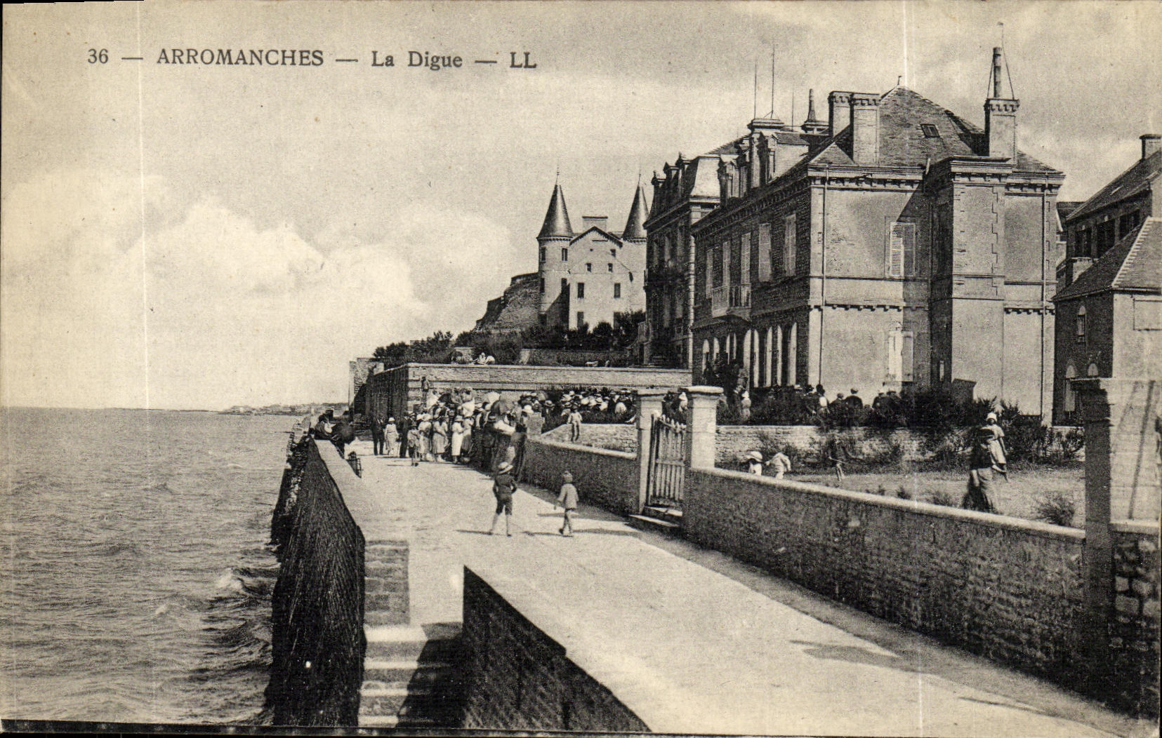 CPA Arromanches La Digue