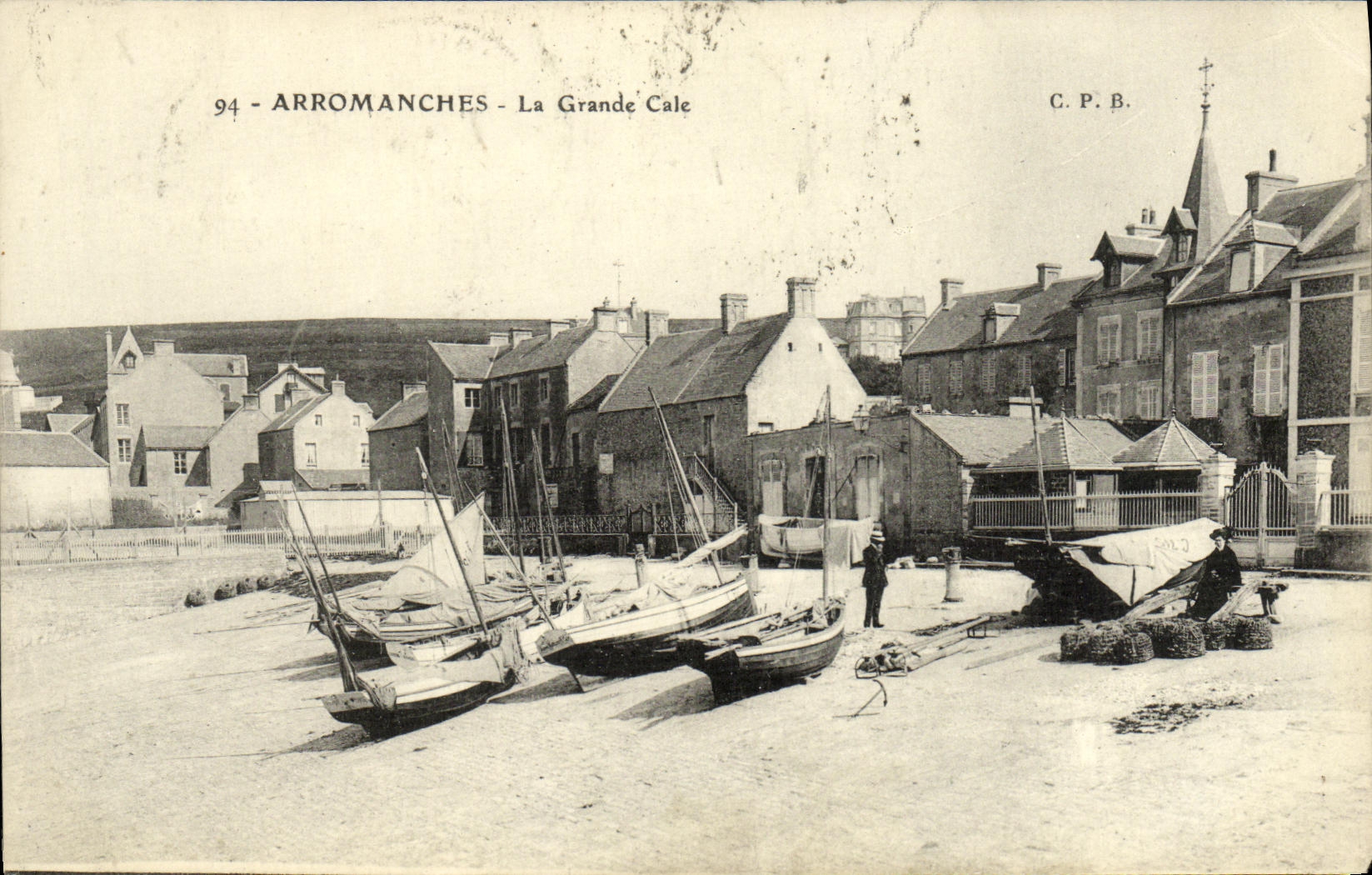 CPA Arromanches La Grande Cale Bateaux