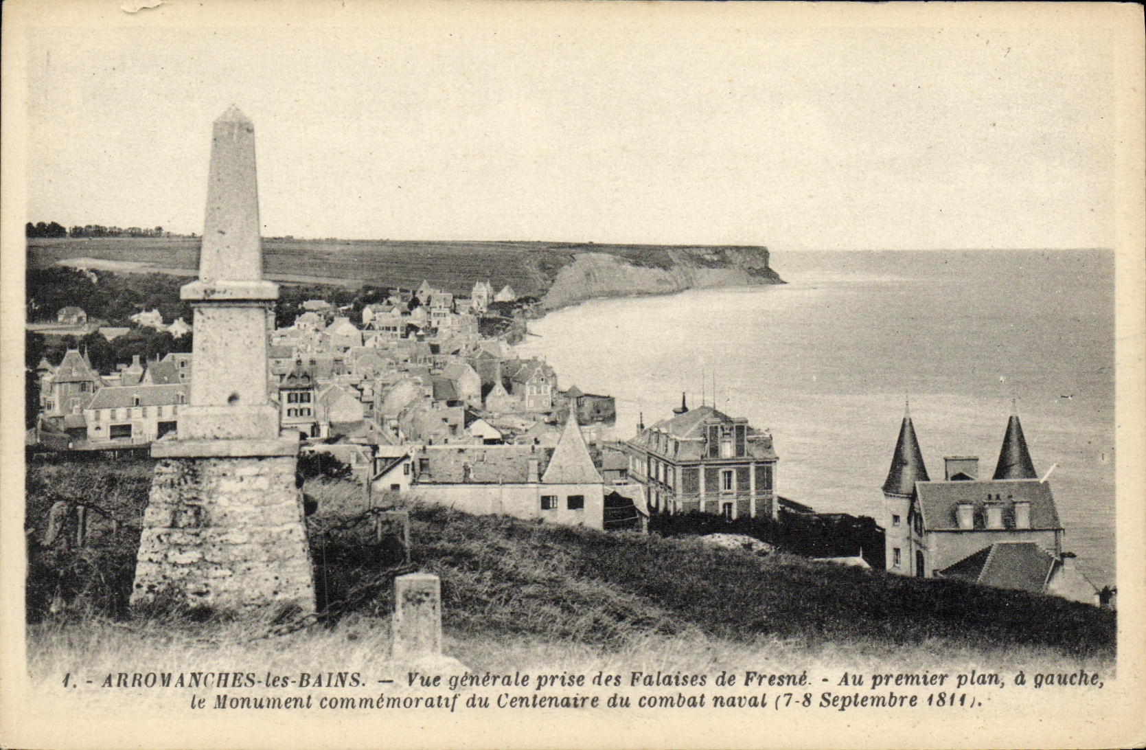 CPA Arromanches Vue generale prise des falaises de Fresne