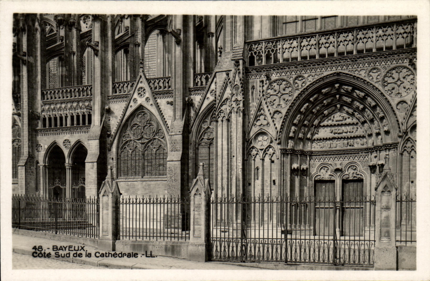 POSTAL MODERNA Bayeux la catedral L Apse