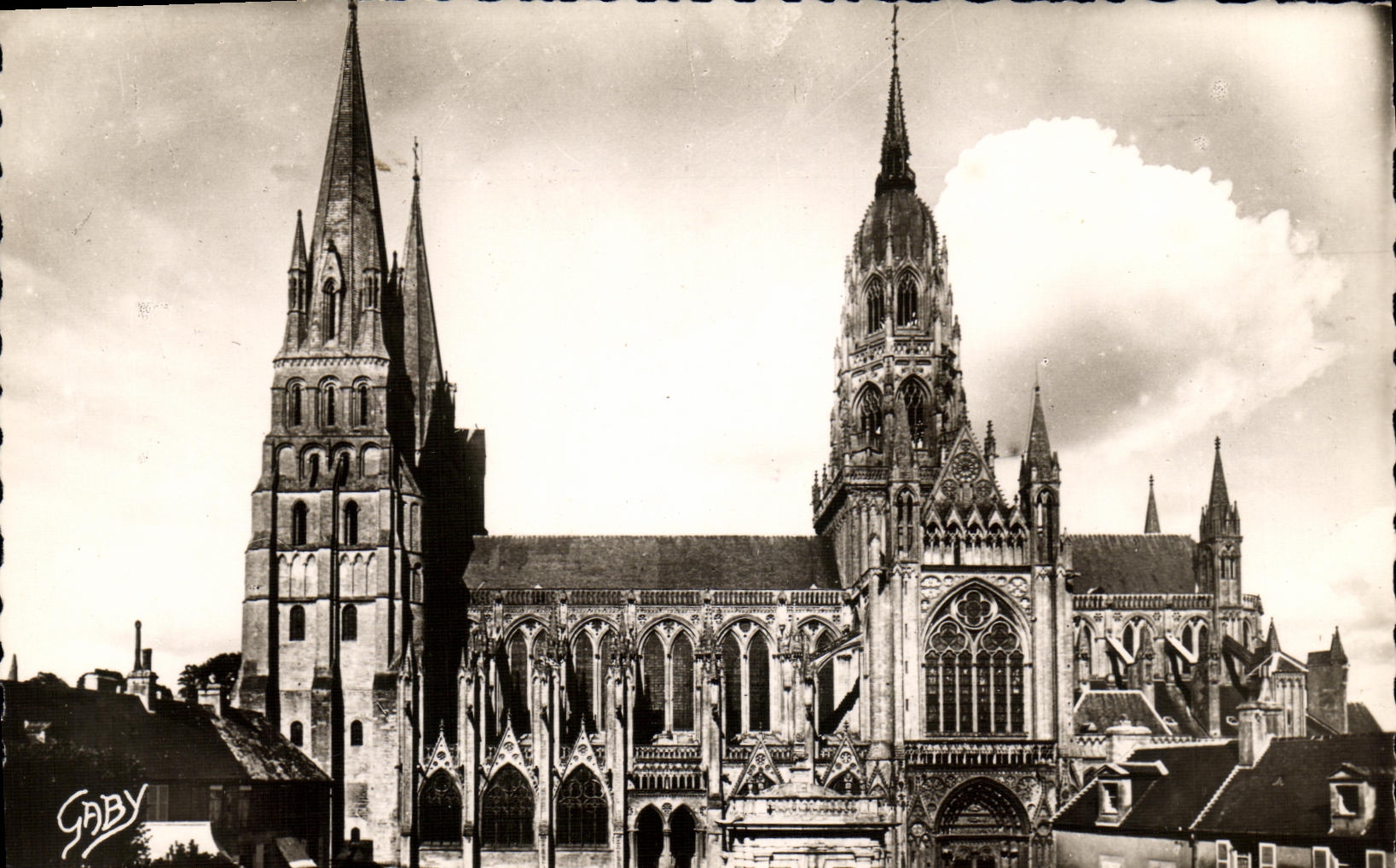 POSTAL Bayeux de la VENDIMIA la basilica majestuosa de la catedral de Notre Dame del estilo gotico
