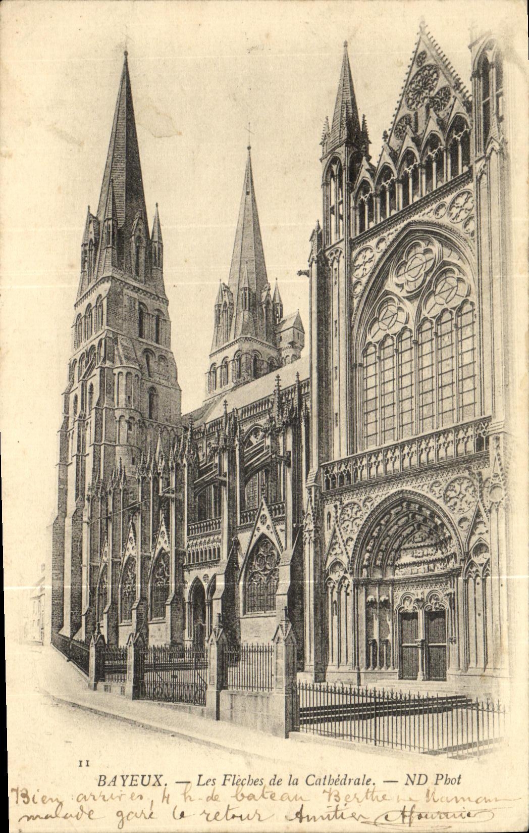 POSTAL Bayeux de la VENDIMIA las flechas de la catedral