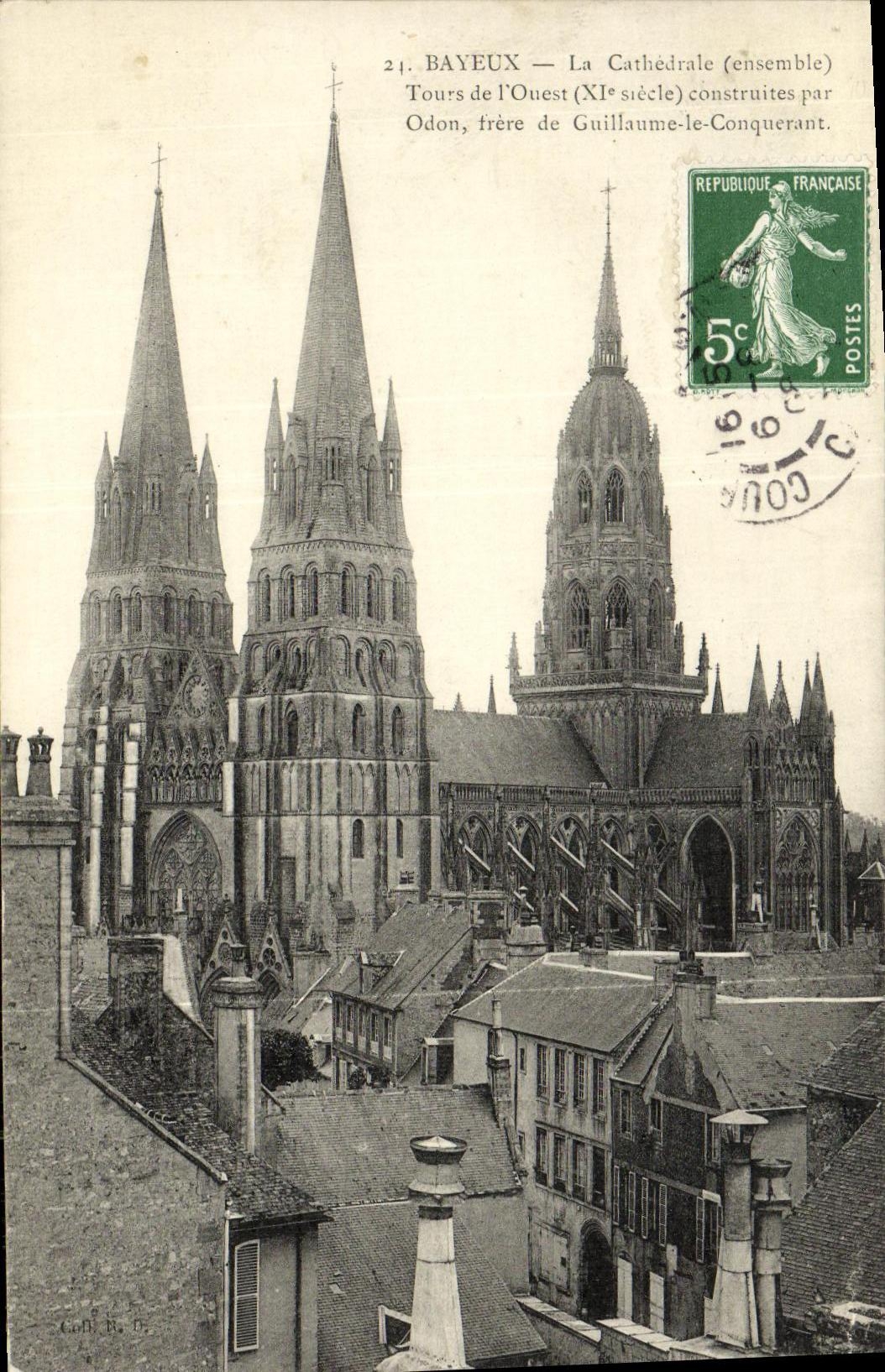 CPA Bayeux La Cathedrale Tours de L Ouest