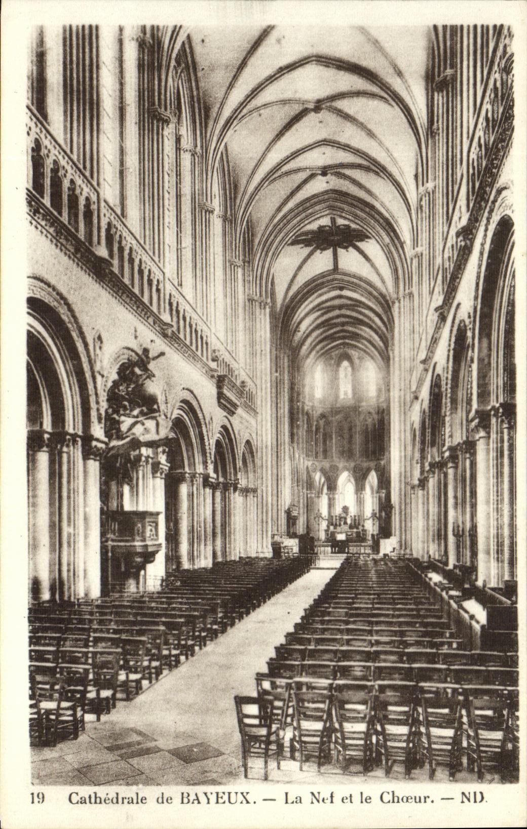 Catedral de Bayeux de la POSTAL de la VENDIMIA el cubo y el estribillo