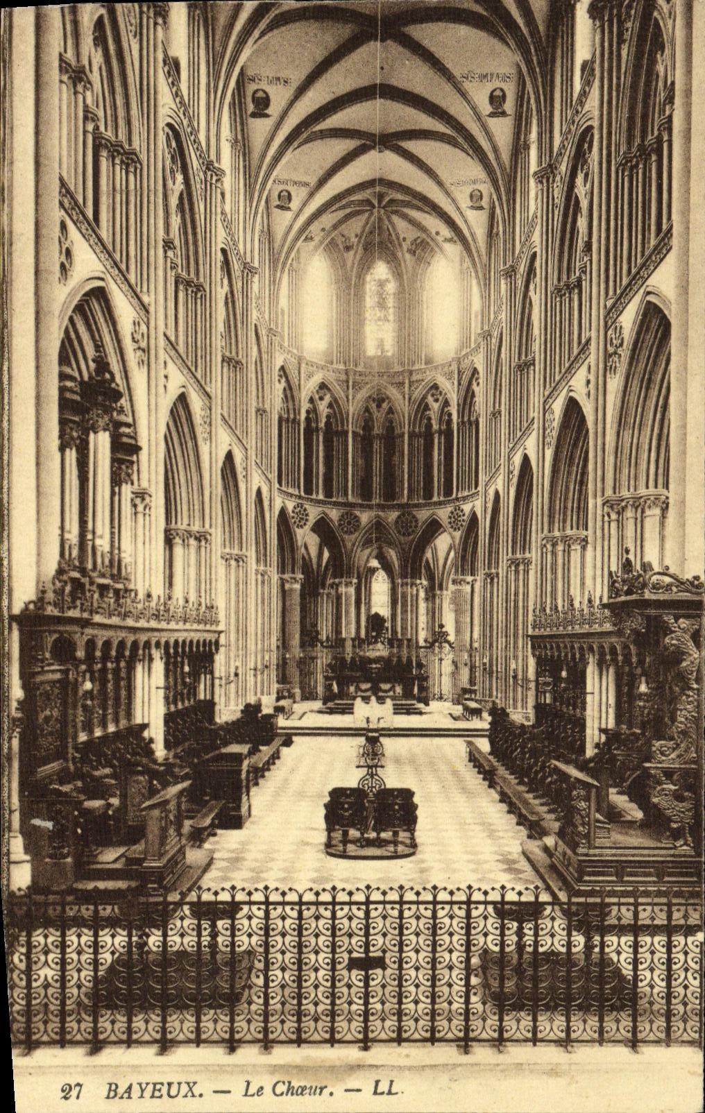 CPA Bayeux Le Choeur 