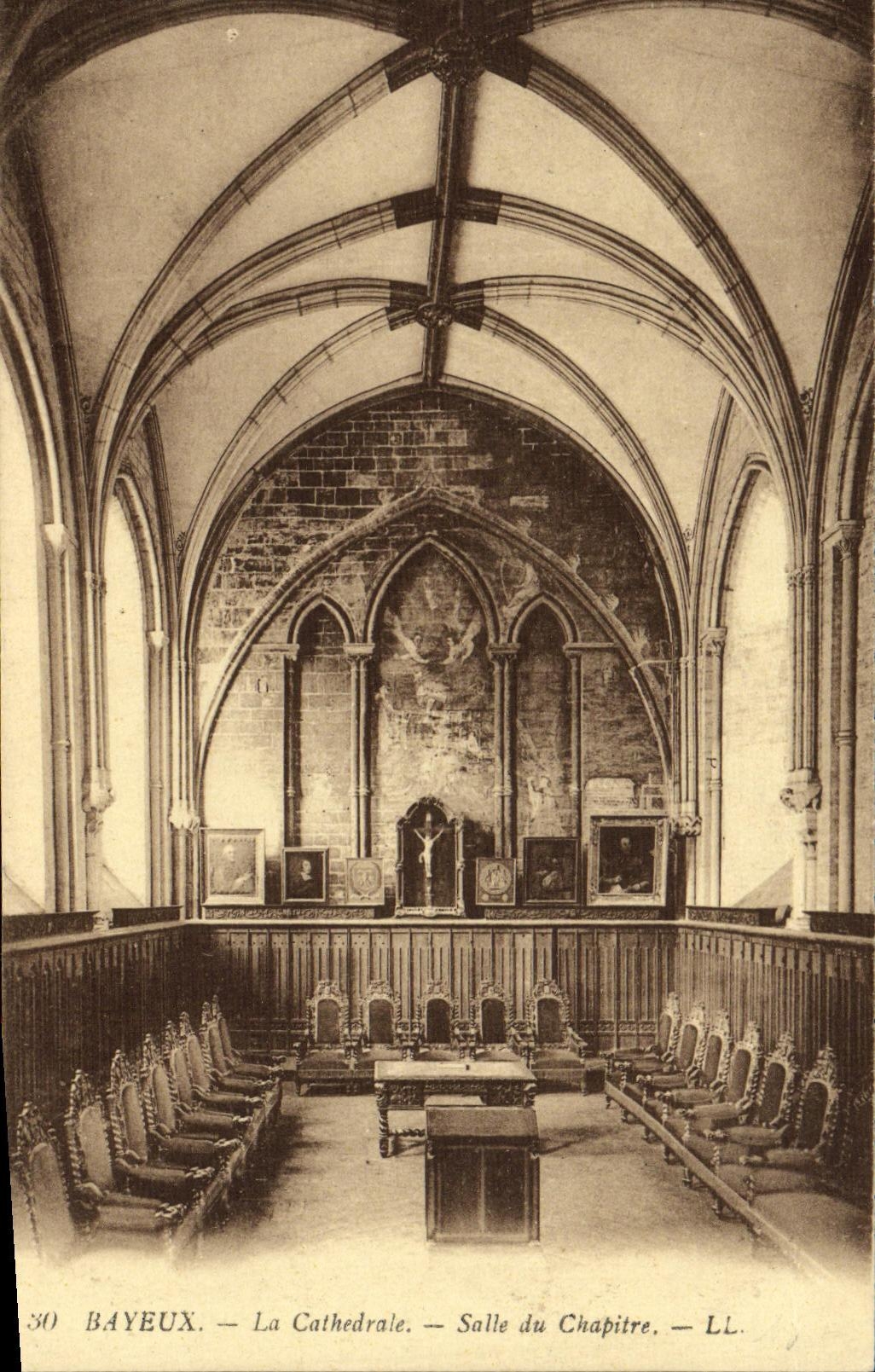 POSTAL Bayeux de la VENDIMIA el cuarto del capitulo de la catedral