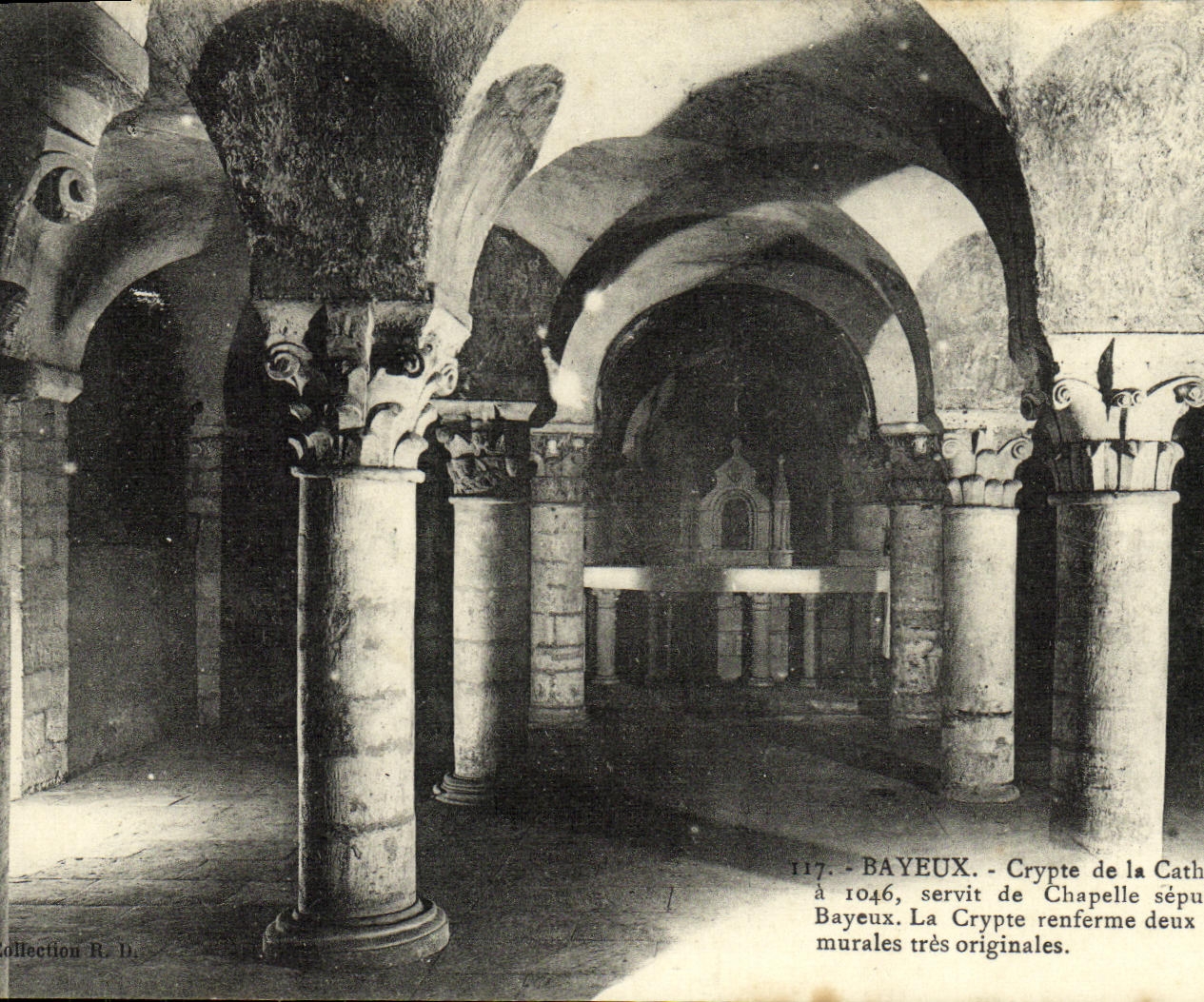 Cripta de Bayeux de la POSTAL de la VENDIMIA de la catedral