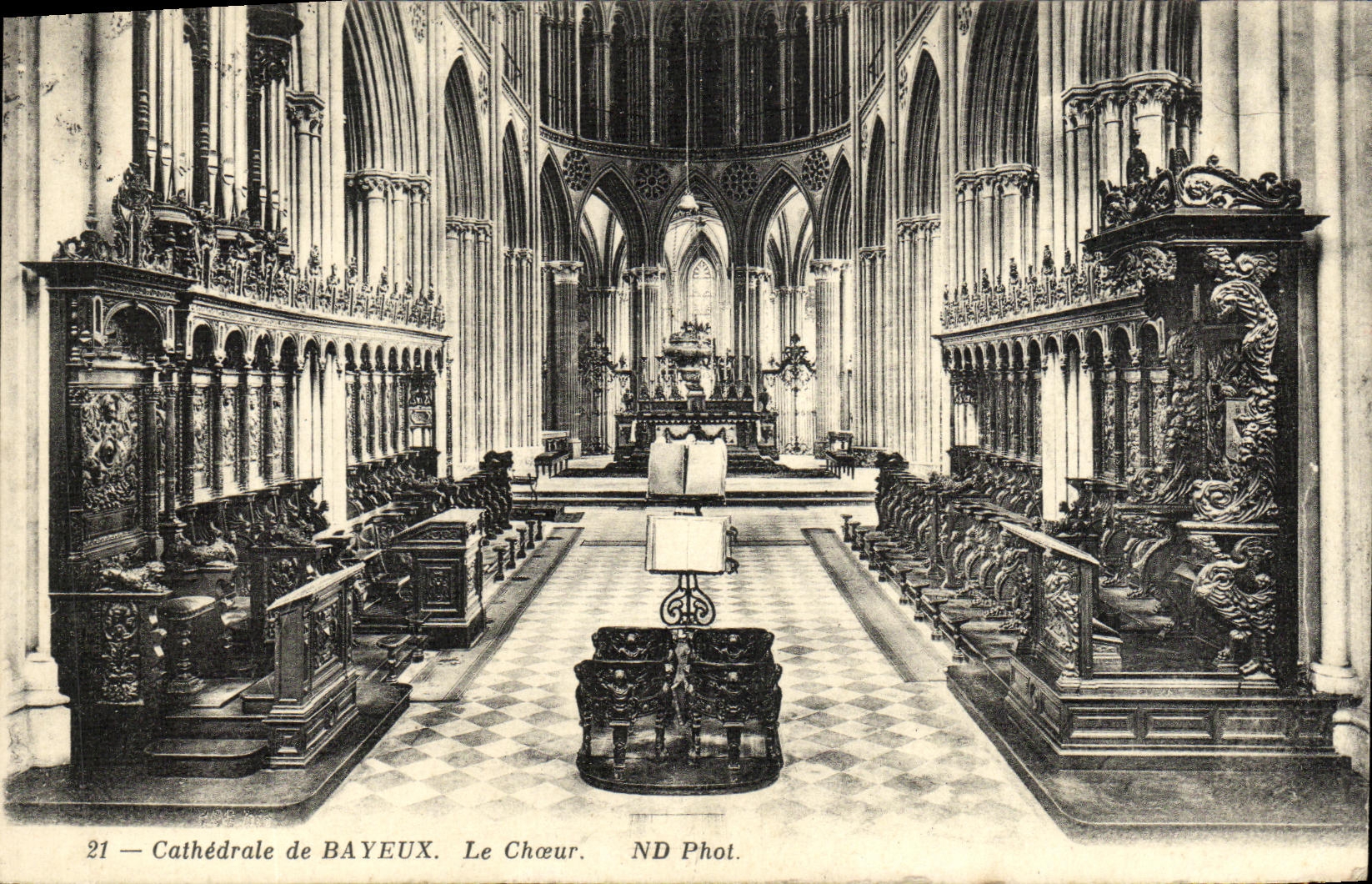 CPA Bayeux de Cathedrale Le Choeur
