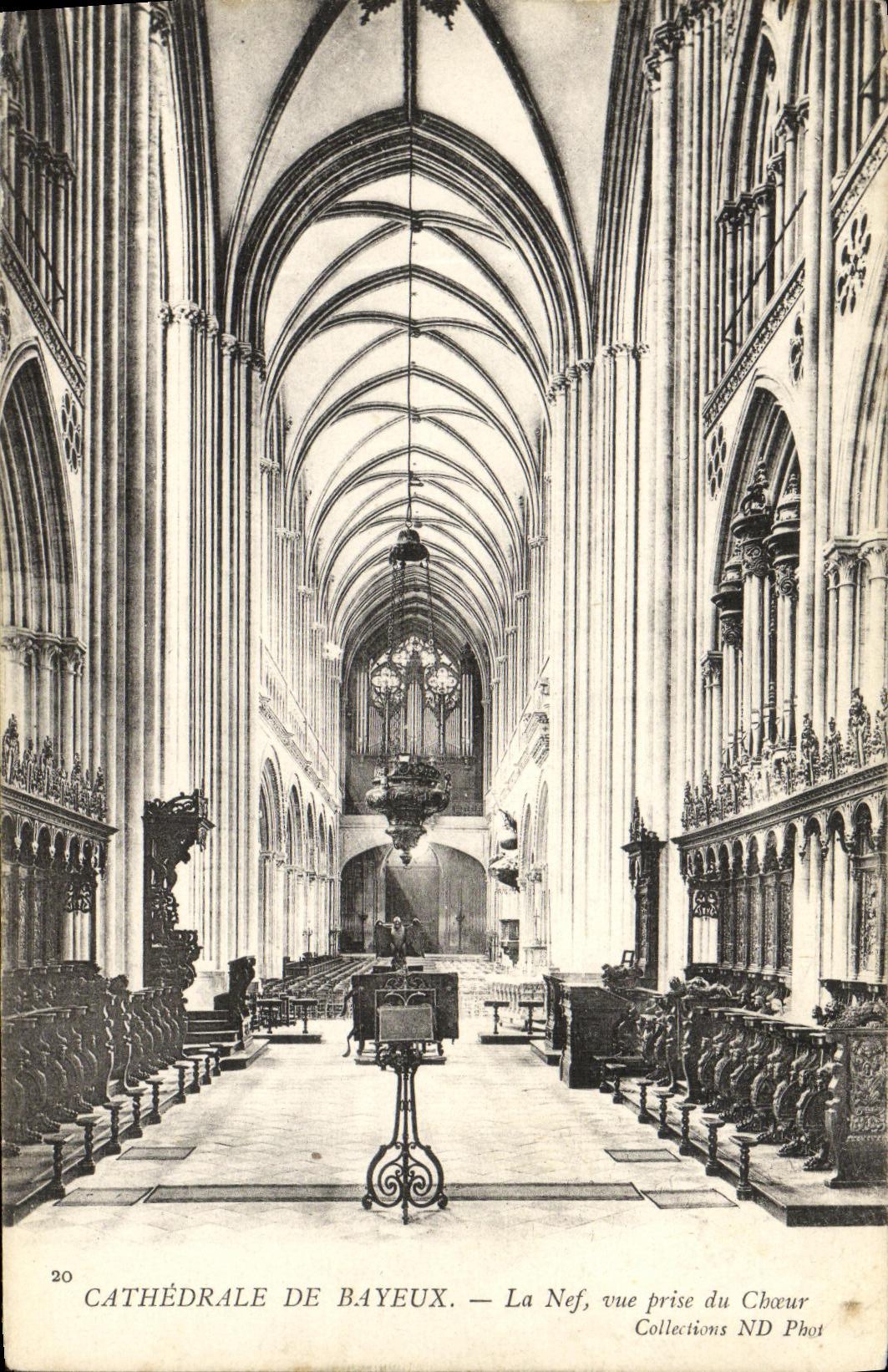 POSTAL Bayeux de Cathedrale de la VENDIMIA el cubo vista del organo del estribillo