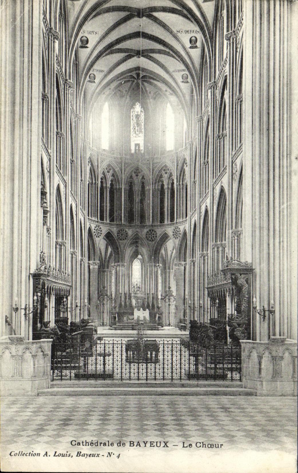 CPA Bayeux Cathedrale Le choeur