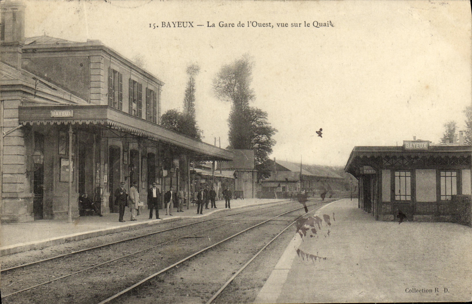 Estacion de tren de Bayeux de la POSTAL de la VENDIMIA de L occidental visto en la TAPA de Quay