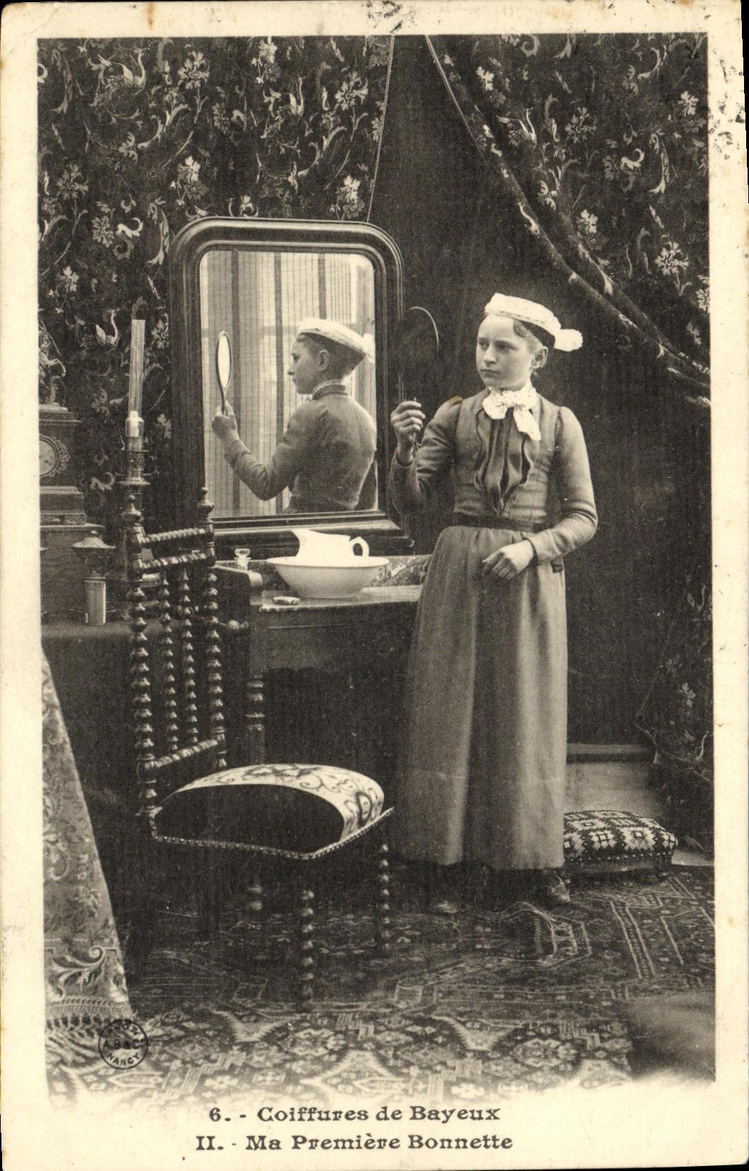 Tocado de Bayeux de la POSTAL de la VENDIMIA de los casquillos del traje del folklore del casquillo de la premier de marcha