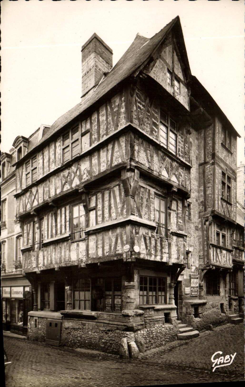 CPM Bayeux Vieille Hostellerie
