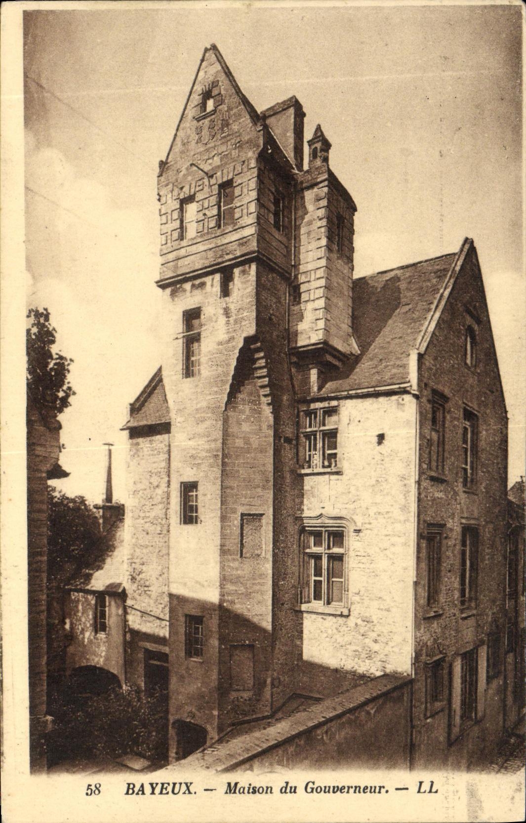 CPA Bayeux Maison du Gouverneur