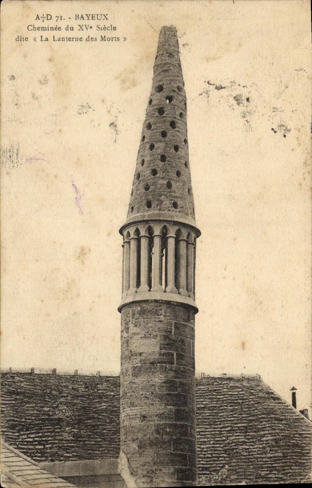 Chimenea de Bayeux de la POSTAL de la VENDIMIA de