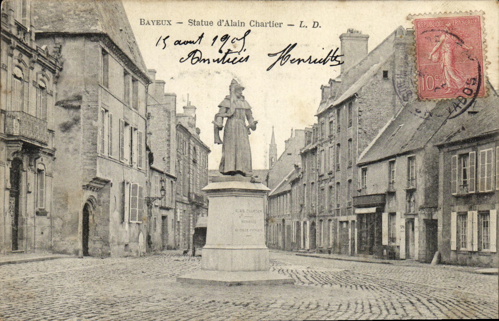 CPA Bayeux Statue d Alain Chartier
