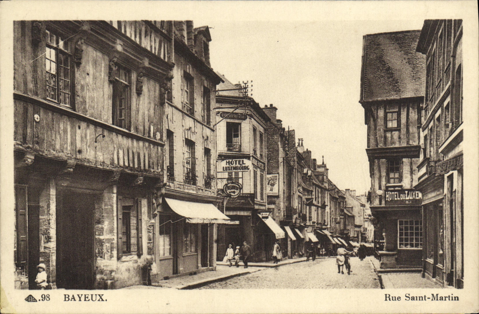 Calle Martin de Bayeux de la POSTAL de la VENDIMIA Saint