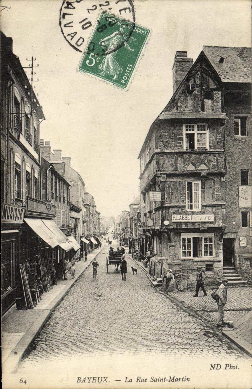 CPA Bayeux La Rue Saint Martin