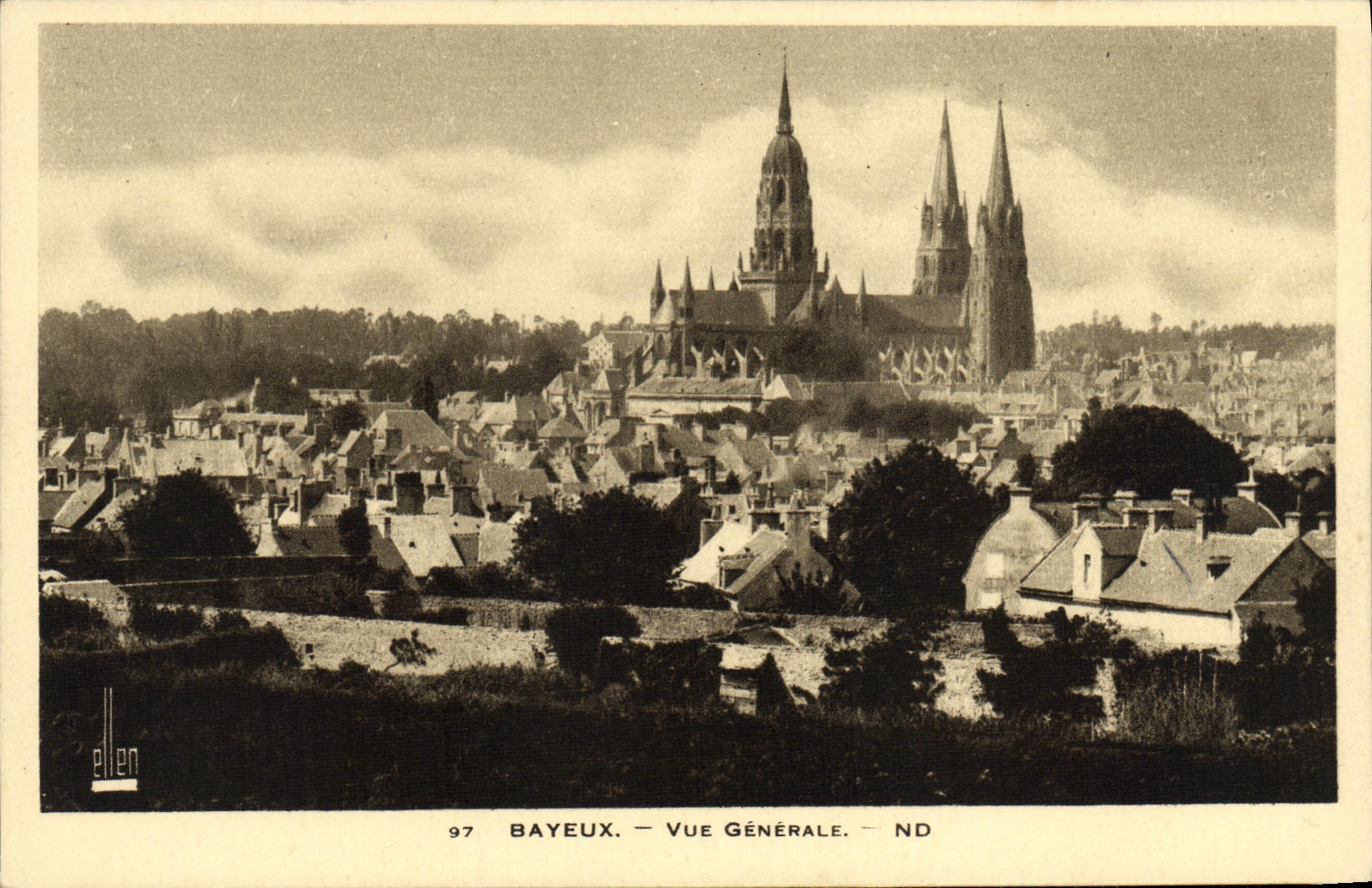 CPA Bayeux Vue generale