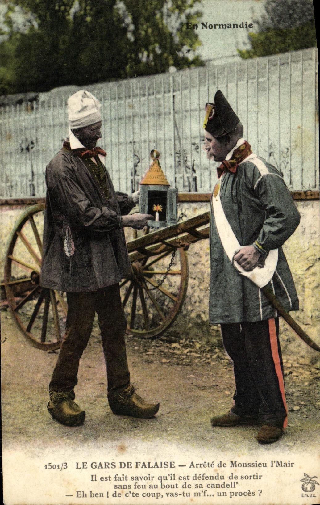 CPA La Gars de Falaise Arrete de Monssieu l Mair Folklore Costume