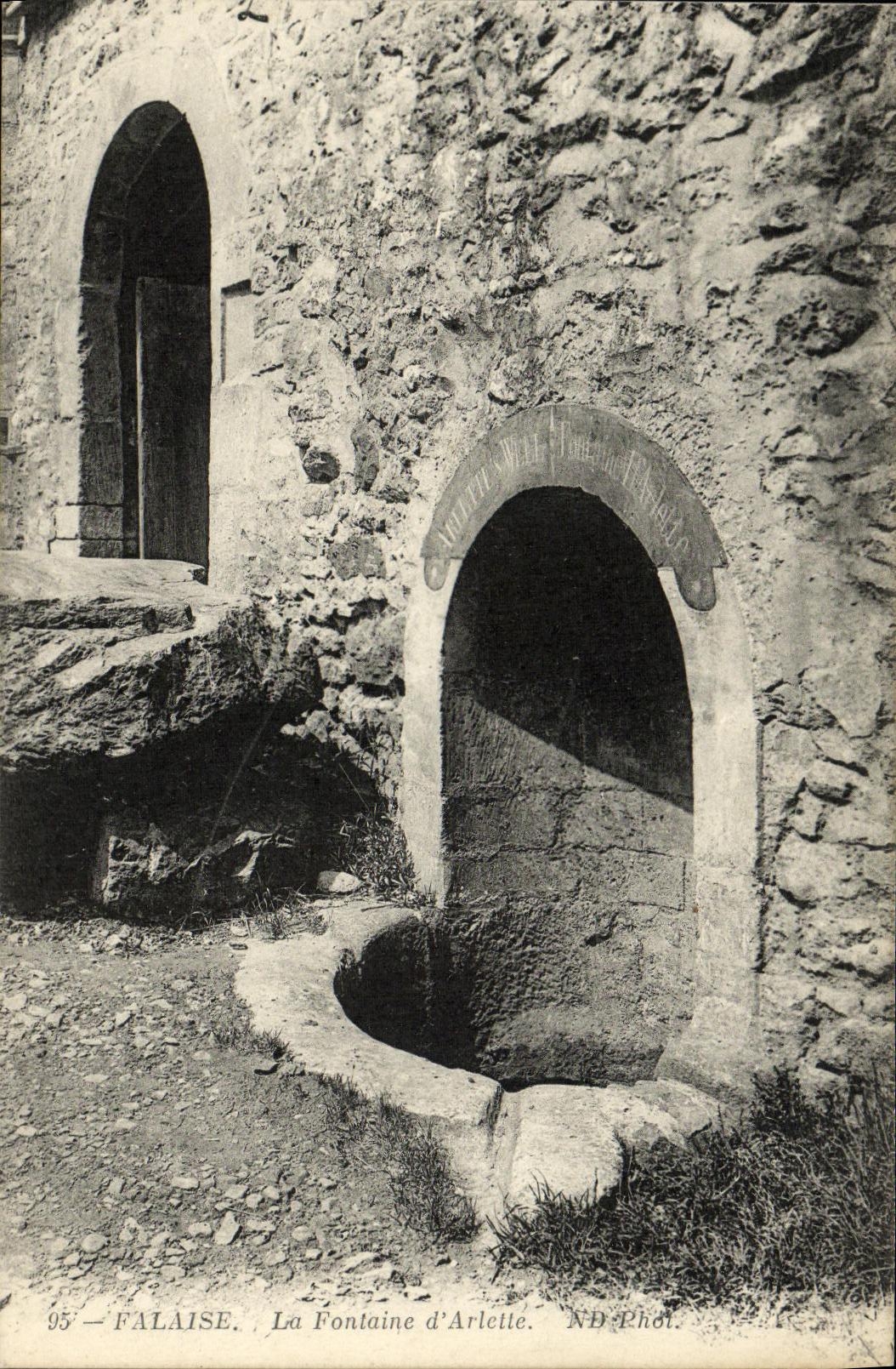 CPA Falaise La Fontaine d Arlette