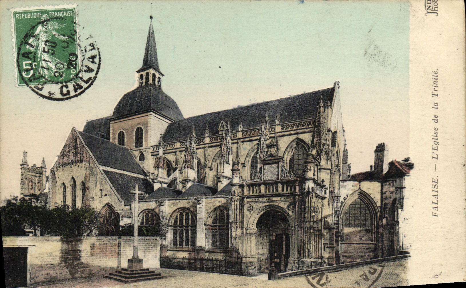 CPA Falaise L Eglise de la Trinite