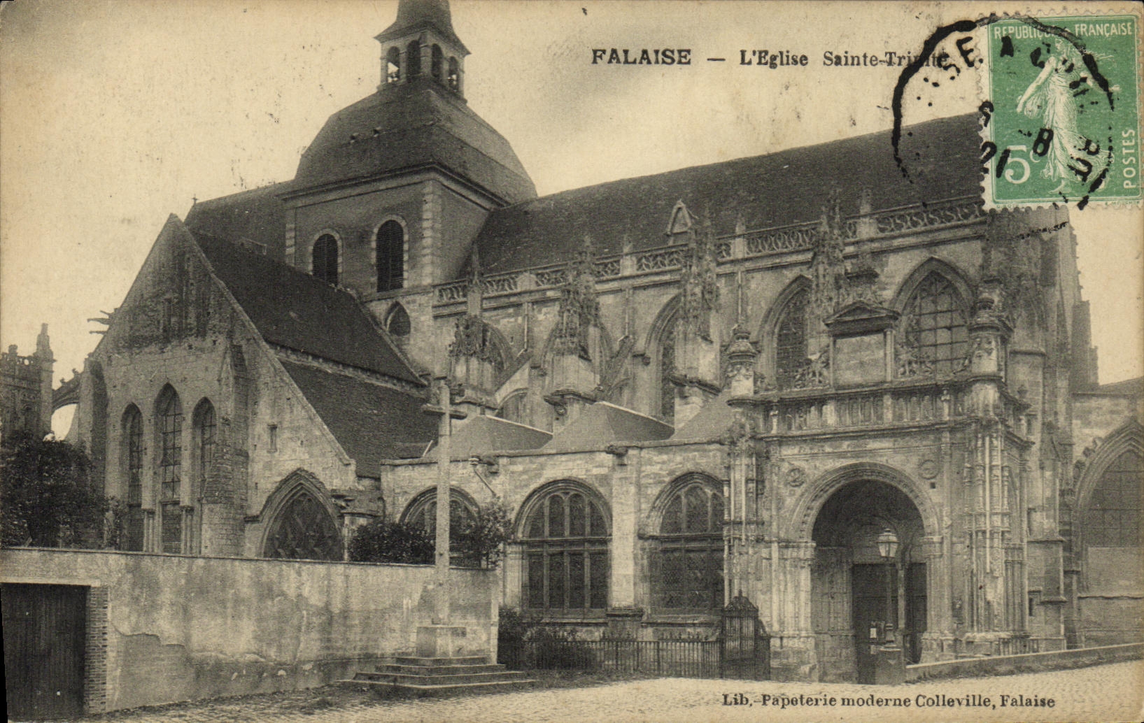 CPA Falaise L Eglise Sainte Trinite 
