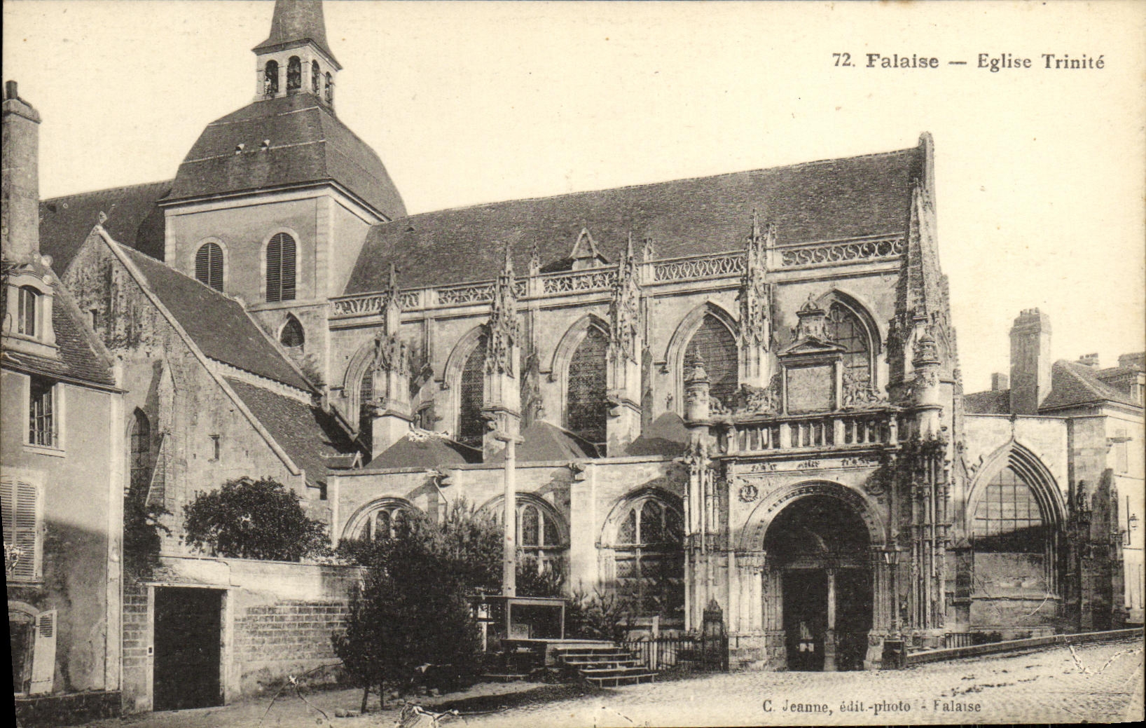 VINTAGE POSTCARD Cliff Church Trinity