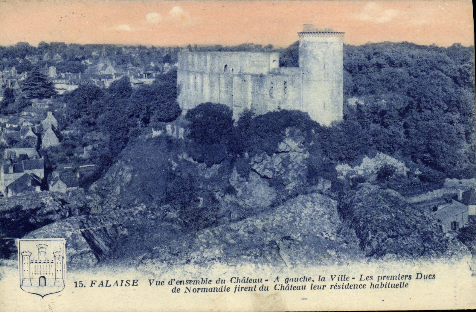 VINTAGE POSTCARD Cliff Seen D together of the Castle