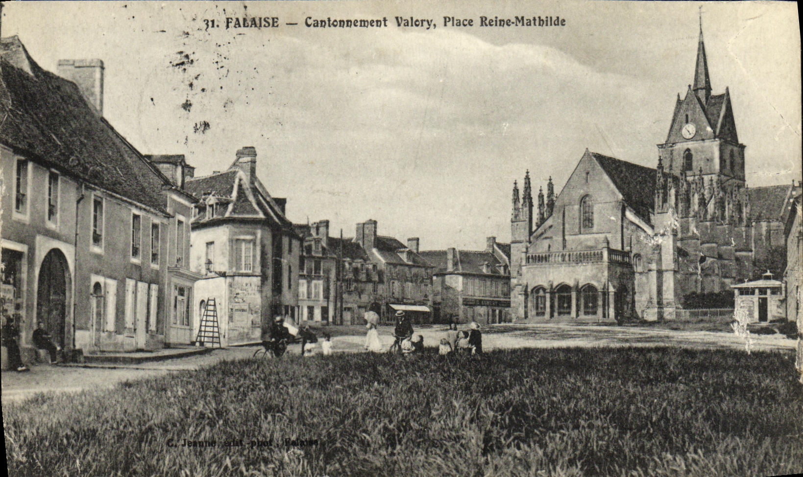 CPA Falaise Cantonnement Valery Place Reine Mathilde Militaria