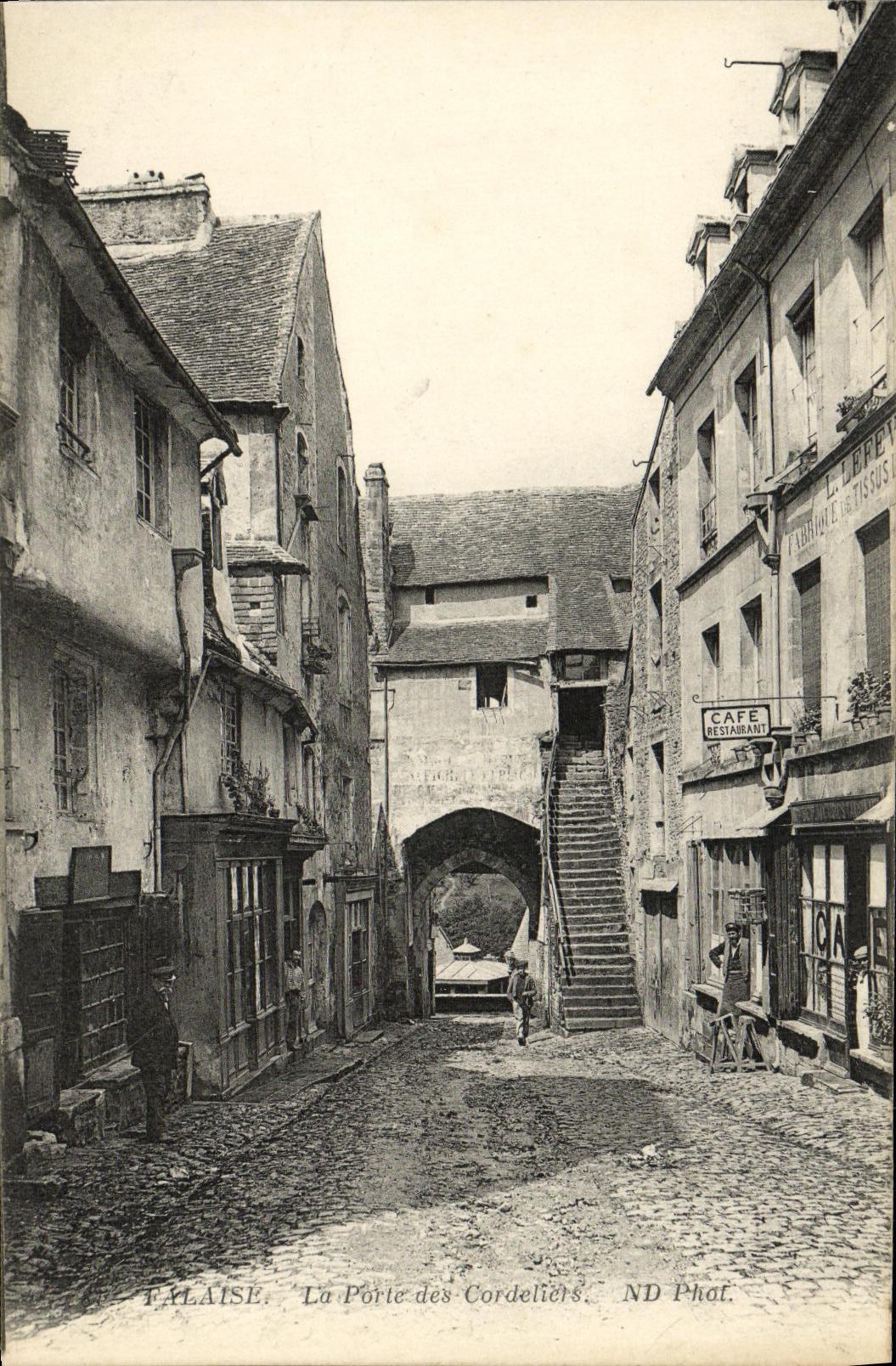 Acantilado de la POSTAL de la VENDIMIA la puerta de Cordeliers que restaura el cafe