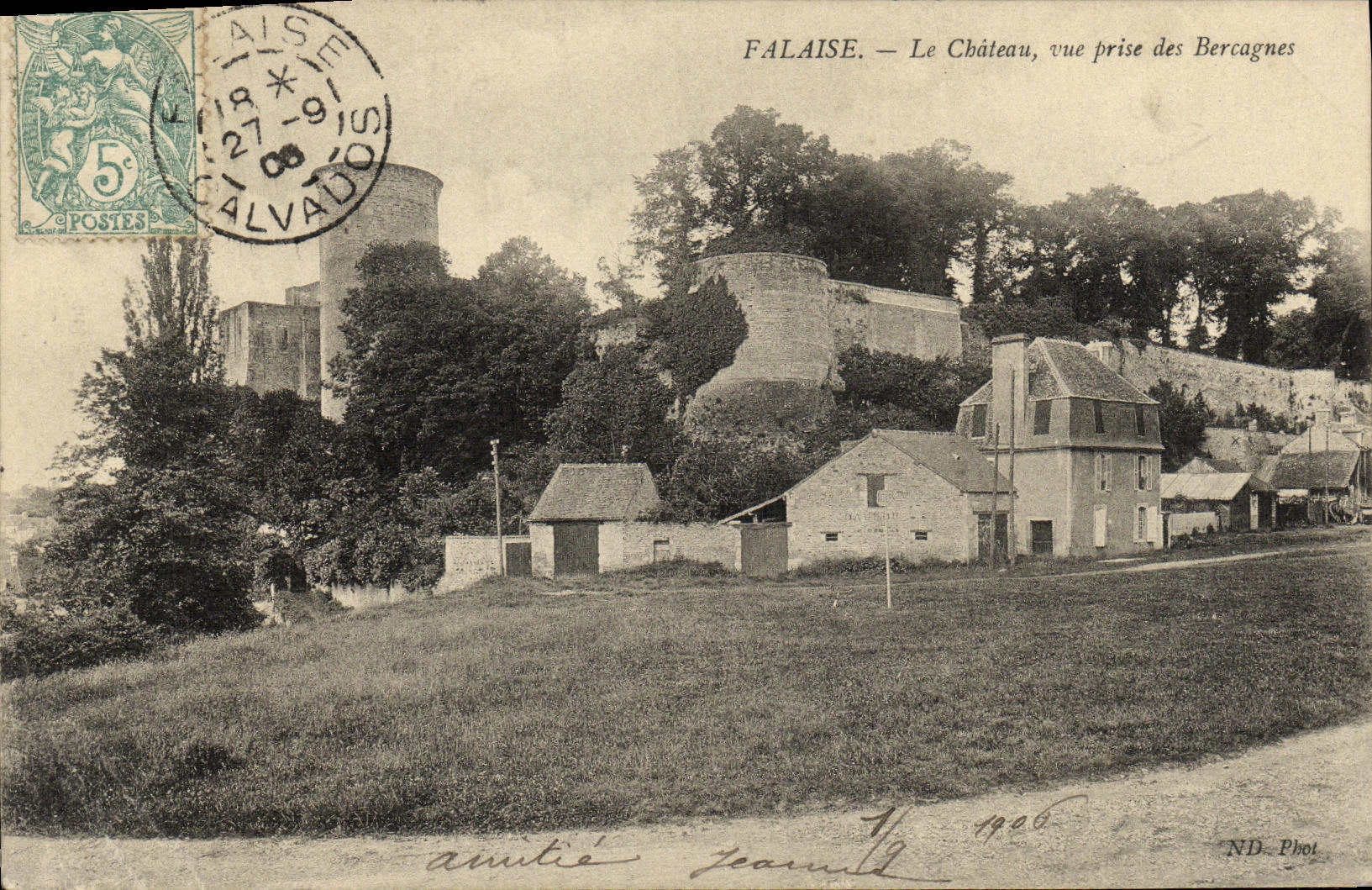 CPA Falaise Le Chateau vue prise des Bercagnes
