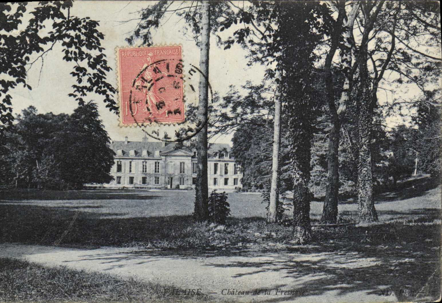 VINTAGE POSTCARD Cliff Castle of Fresnaye