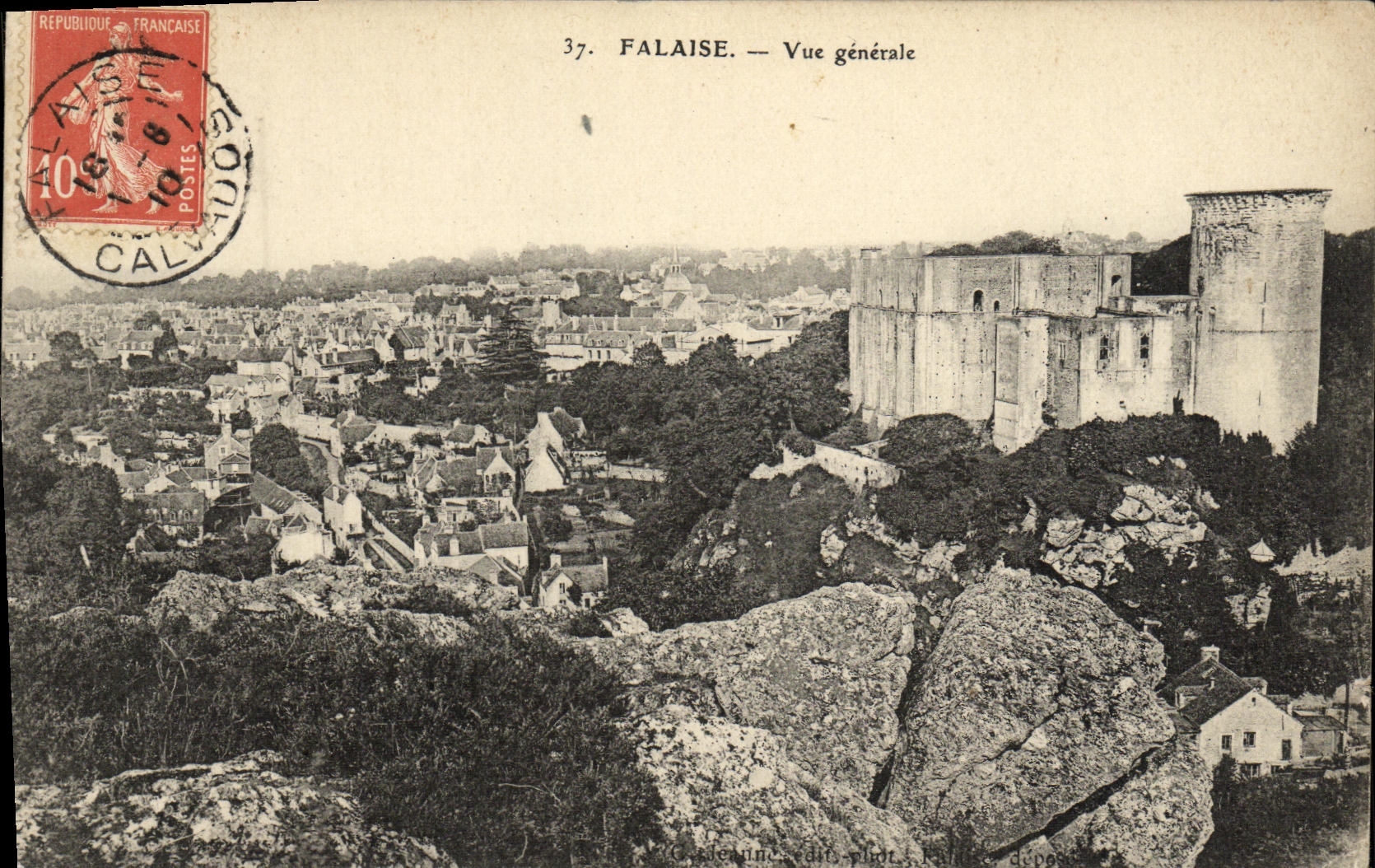 CPA Falaise Vue generale