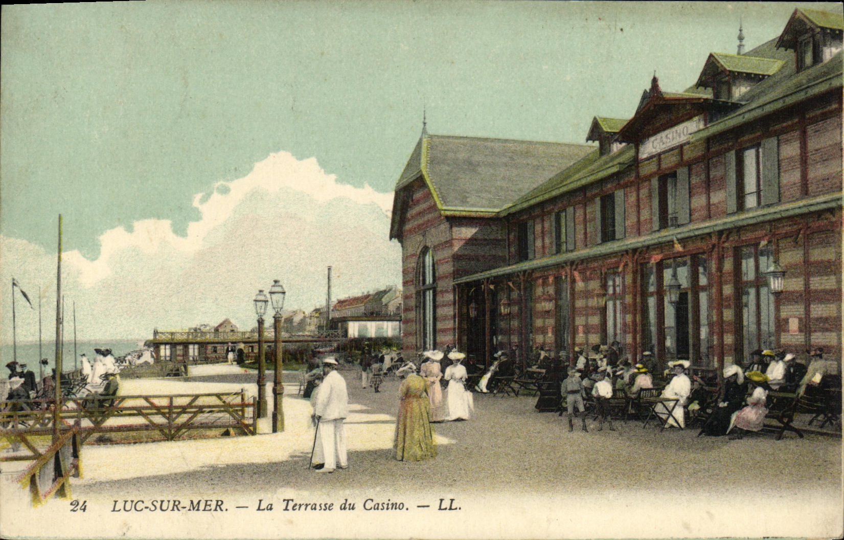 VINTAGE POSTCARD Luc On Sea the Terrace of the Casino