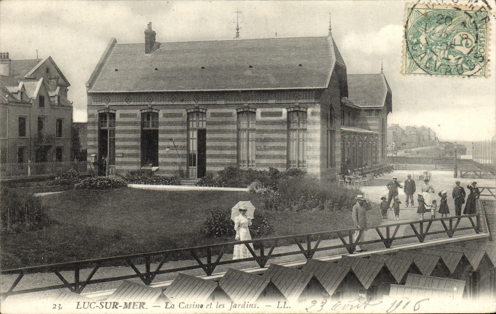 POSTAL Lucas de la VENDIMIA en el mar el casino y los jardines