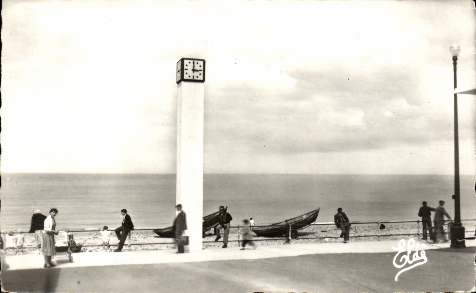 POSTAL MODERNA Lucas en el mar el reloj en la presa