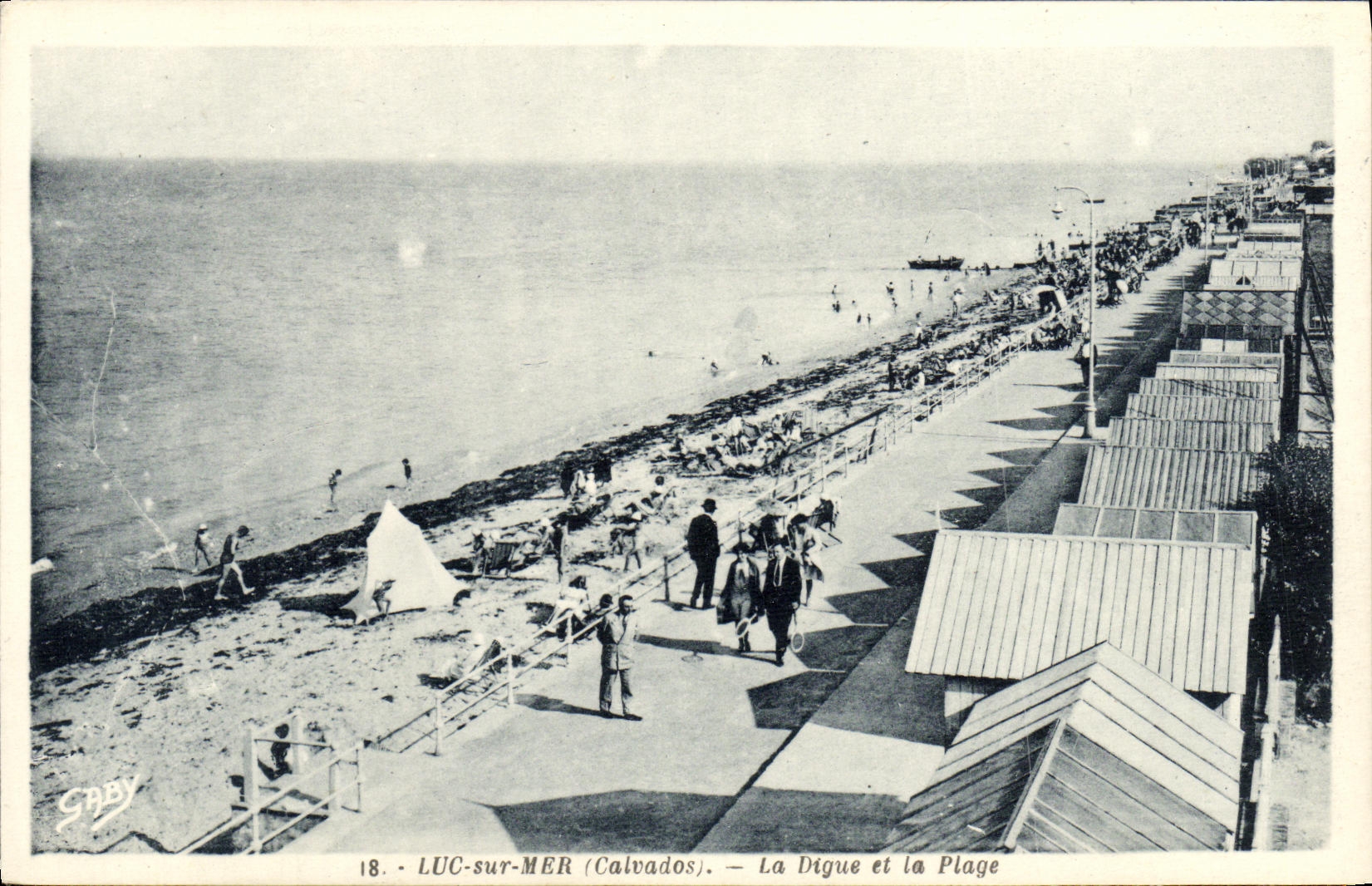 CPA Luc Sur Mer La Digue et la Plage