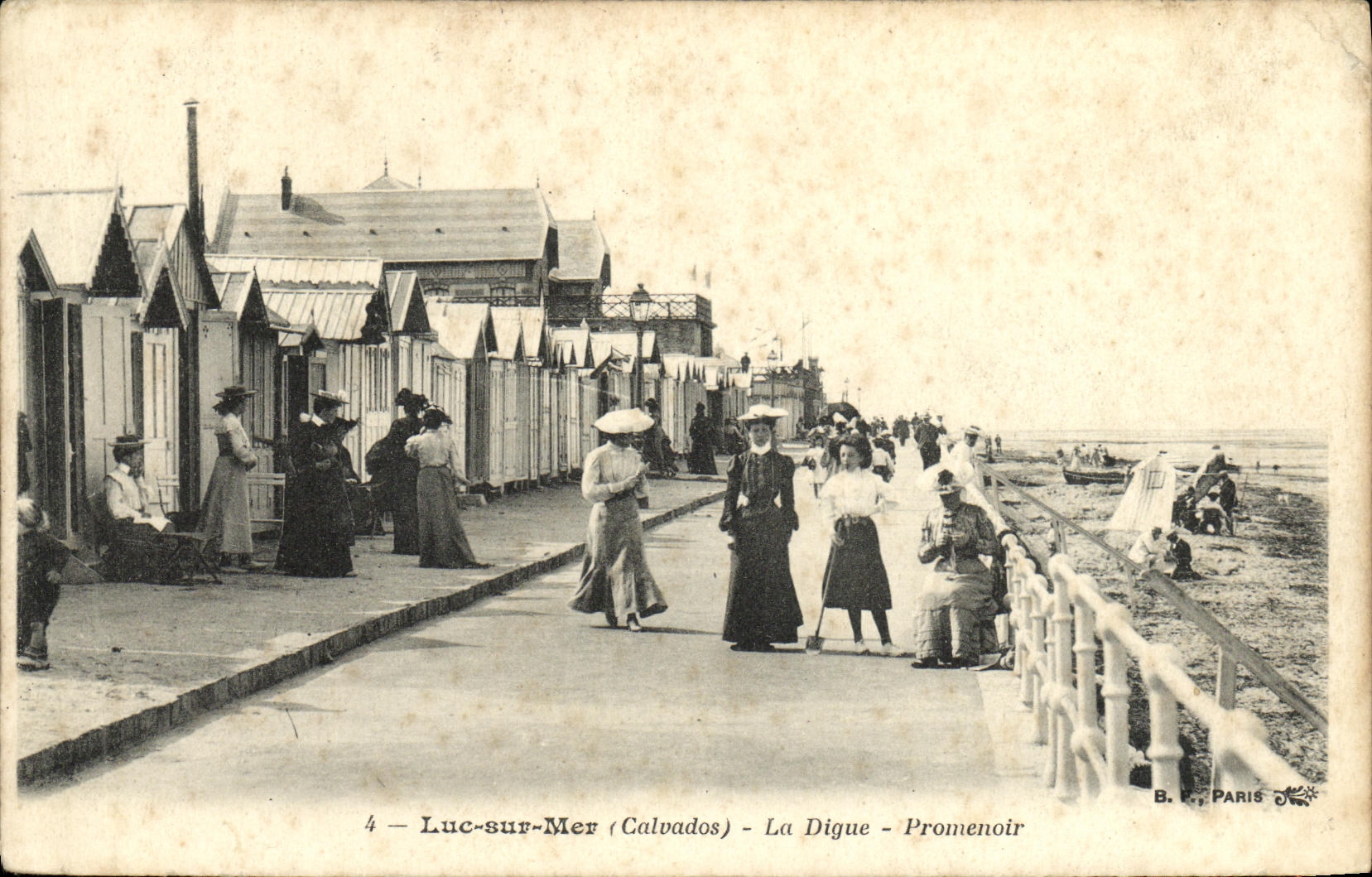 CPA Luc Sur Mer La digue Promenoir