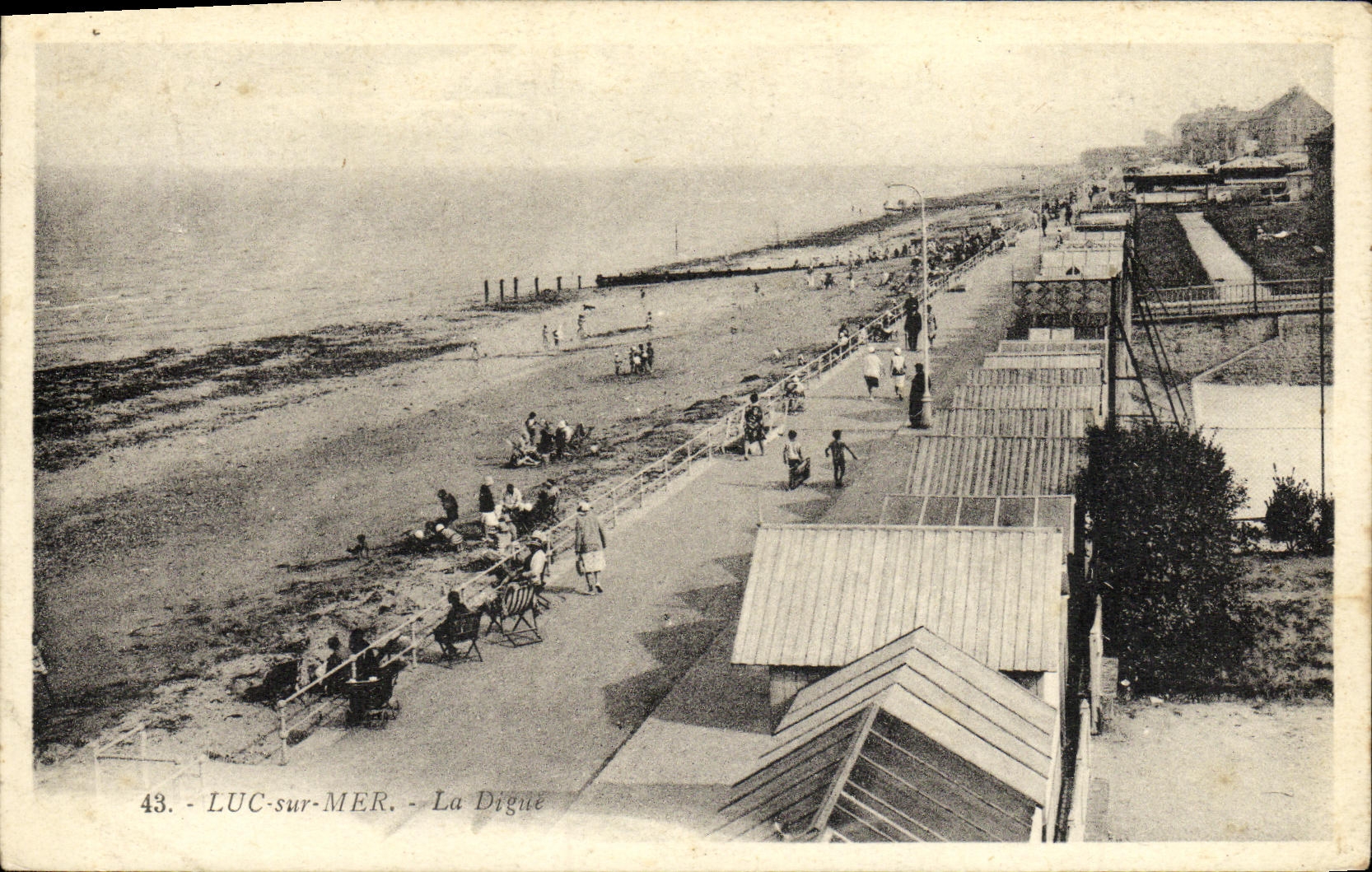 CPA Luc Sur Mer La digue 