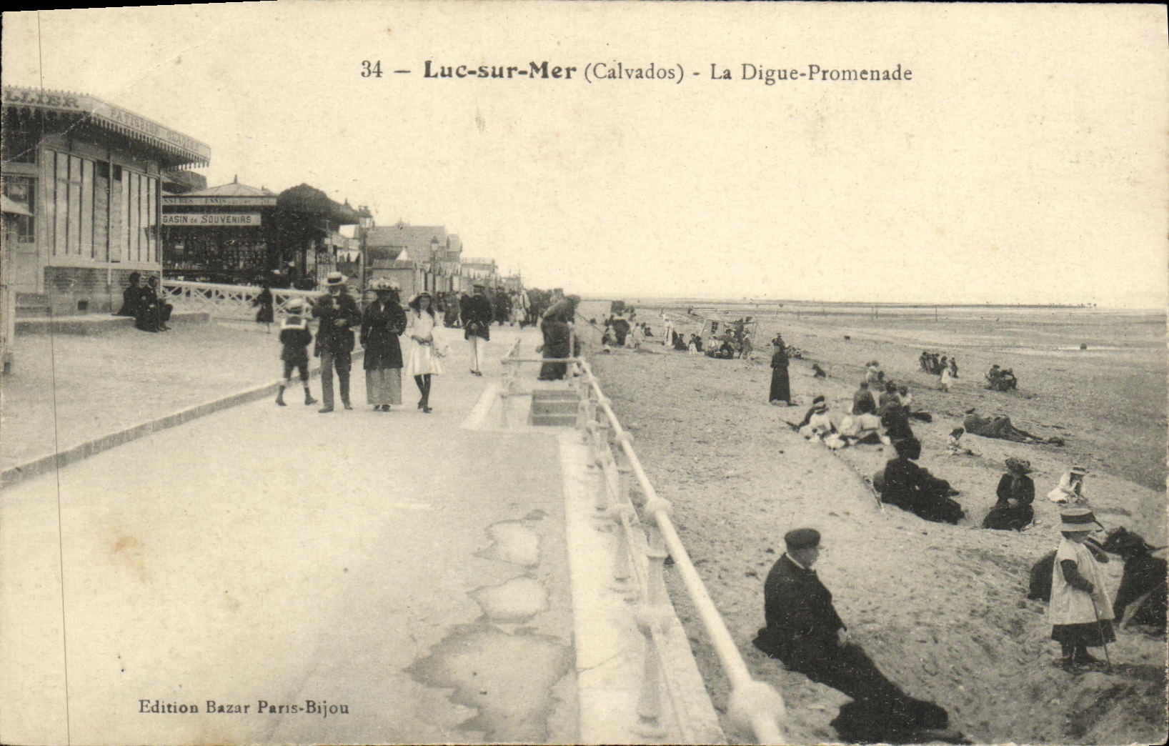 VINTAGE POSTCARD Luc On Sea the Dam Walk