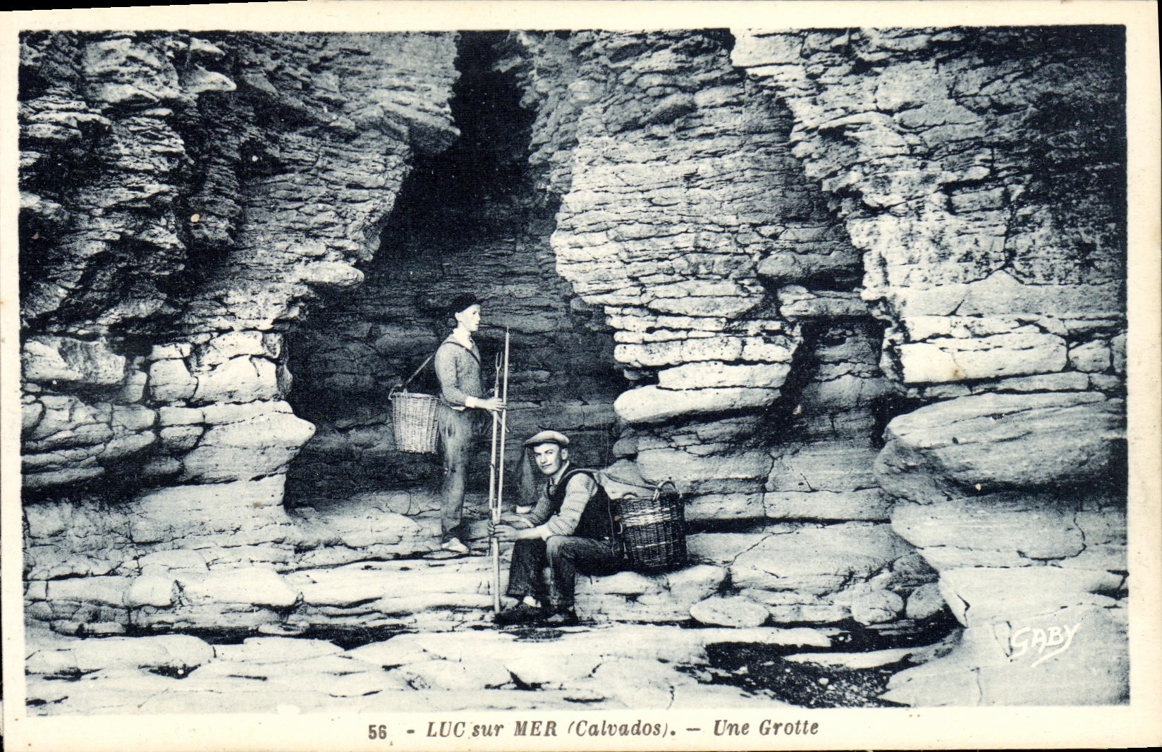 POSTAL Lucas de la VENDIMIA en el mar el Sinning agujereado de la roca