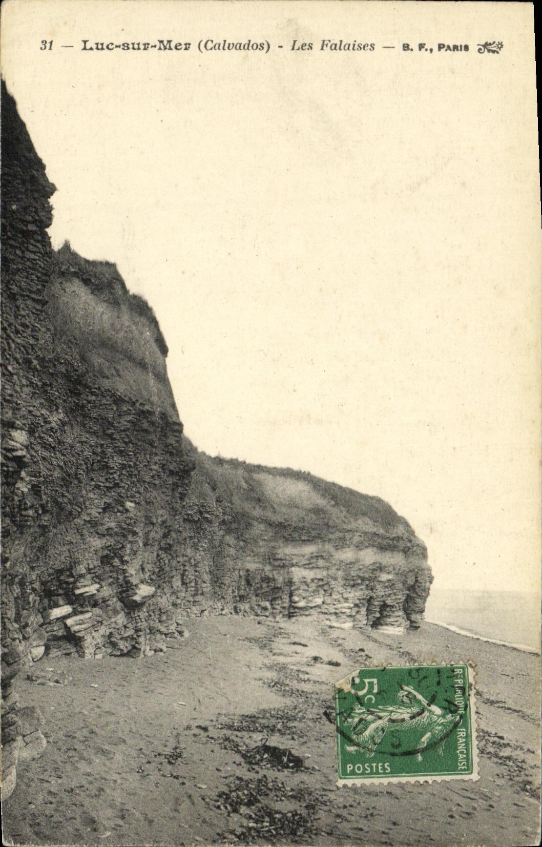 CPA Luc Sur Mer Les Falaises