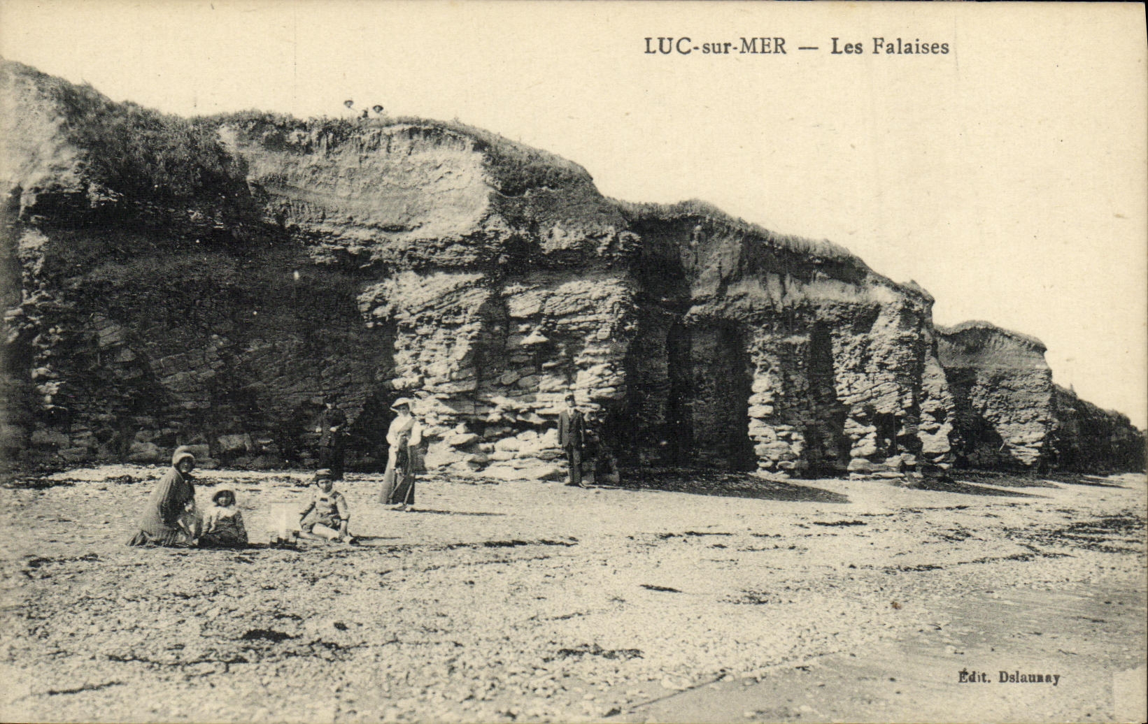 CPA Luc Sur Mer Les Falaises et la Mer