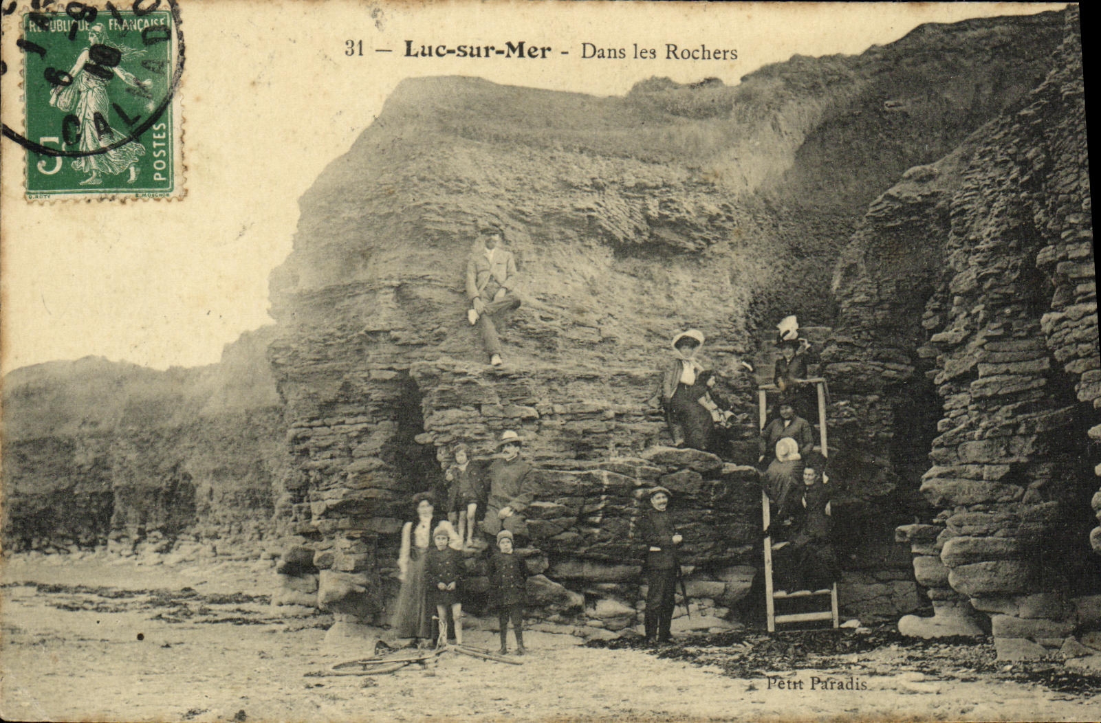 CPA Luc Sur Mer Dans les Rochers