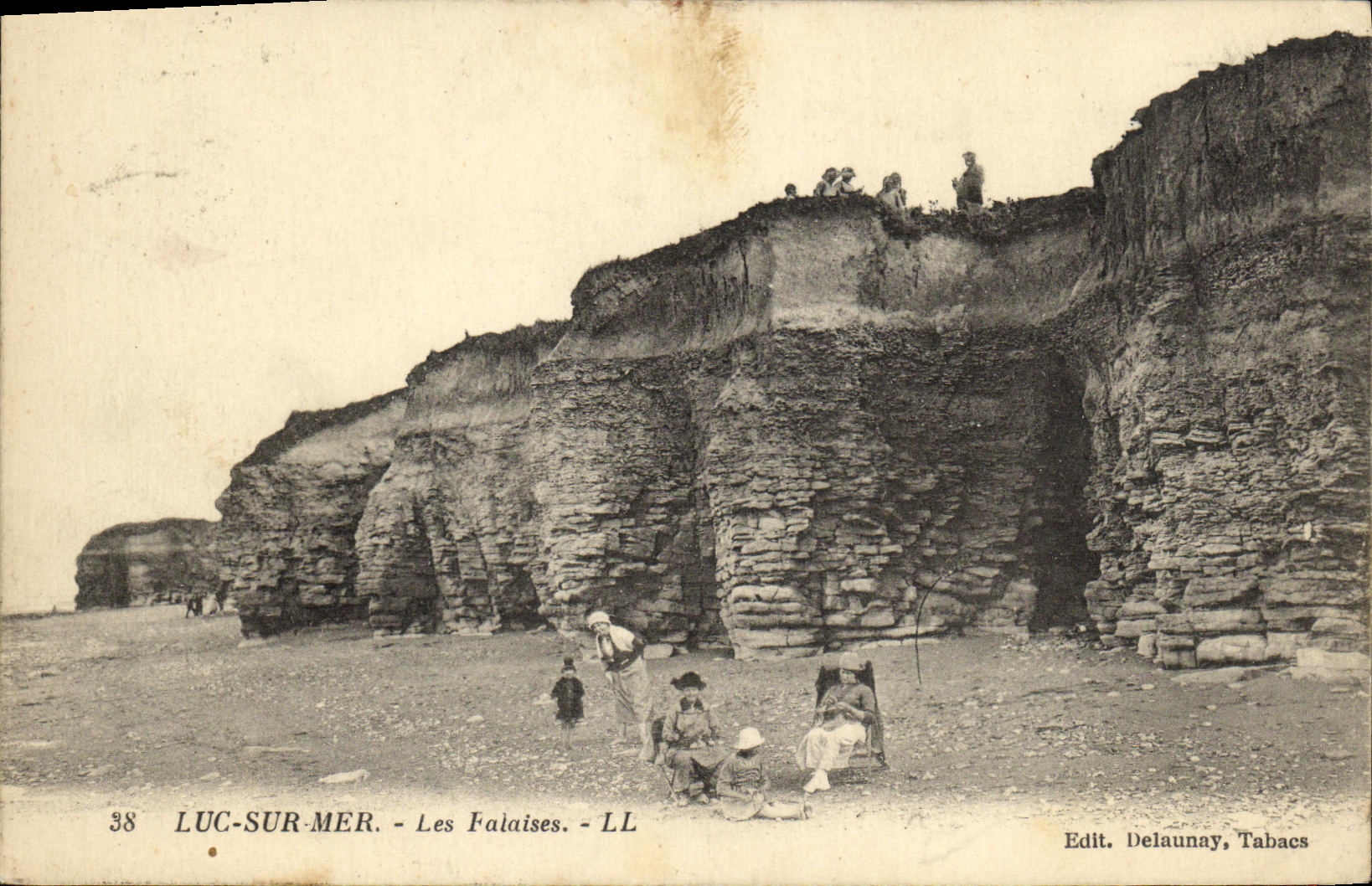 CPA Luc Sur Mer les Falaises